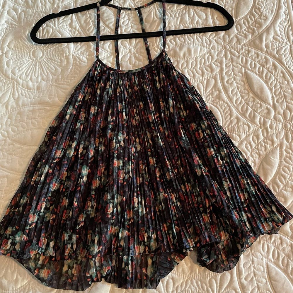 medium kimchi blue crop top